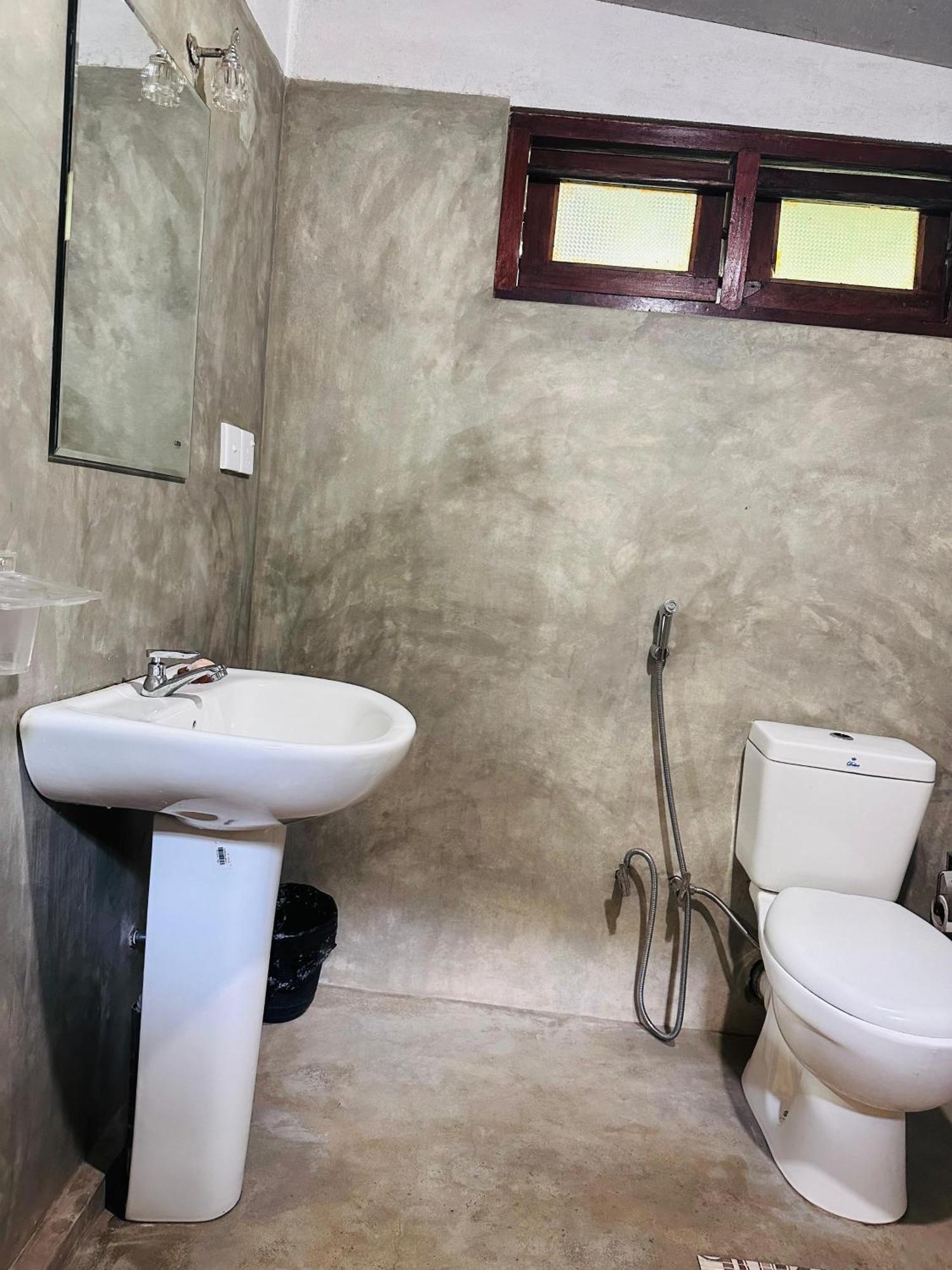 Venora Hiriketiya Bed & Breakfast Dikwella Bagian luar foto
