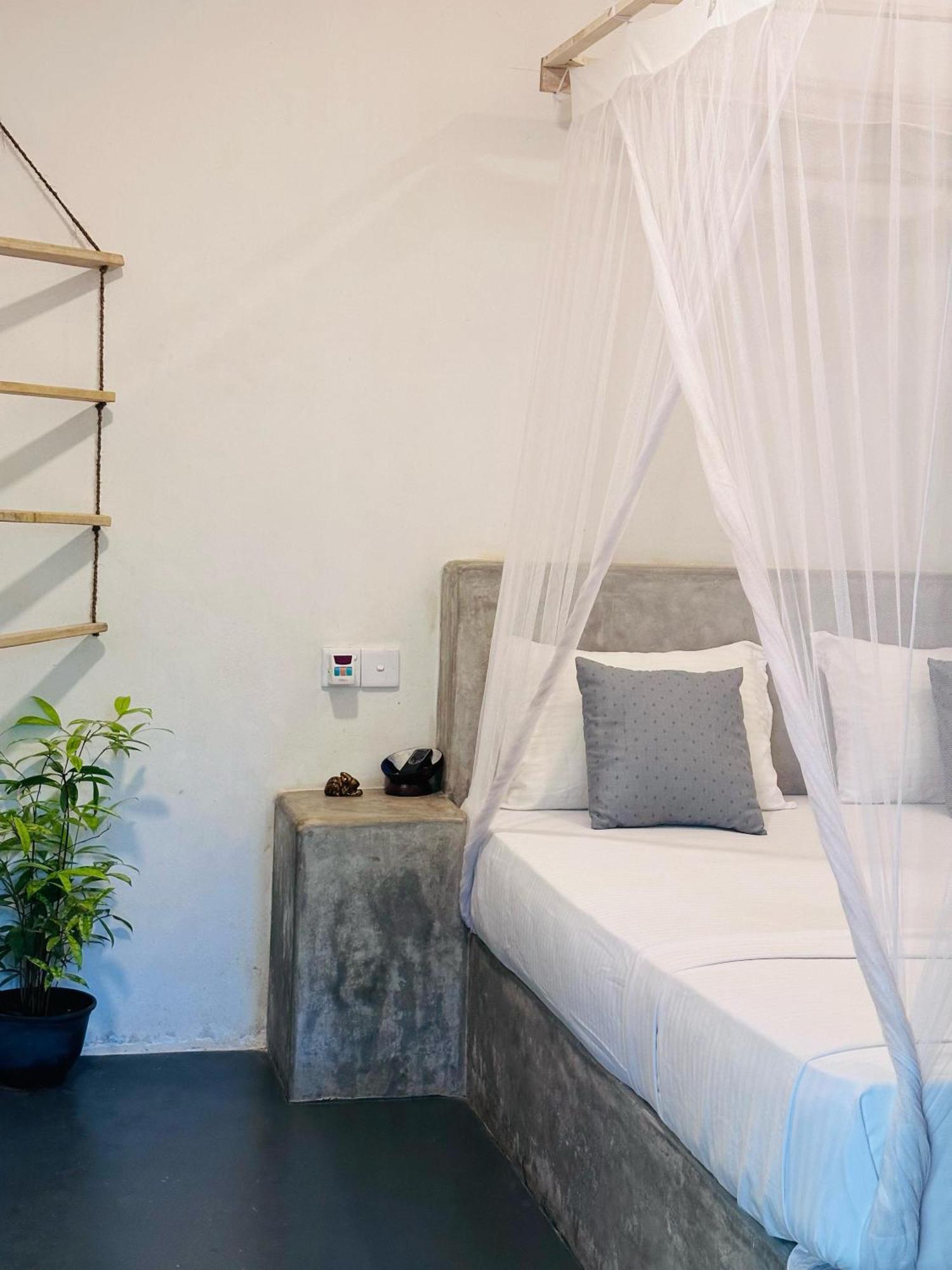 Venora Hiriketiya Bed & Breakfast Dikwella Bagian luar foto