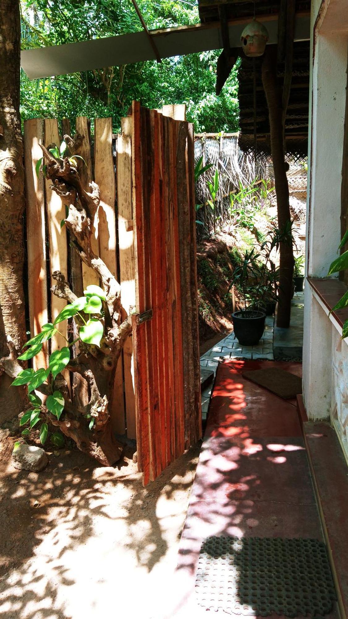 Venora Hiriketiya Bed & Breakfast Dikwella Bagian luar foto